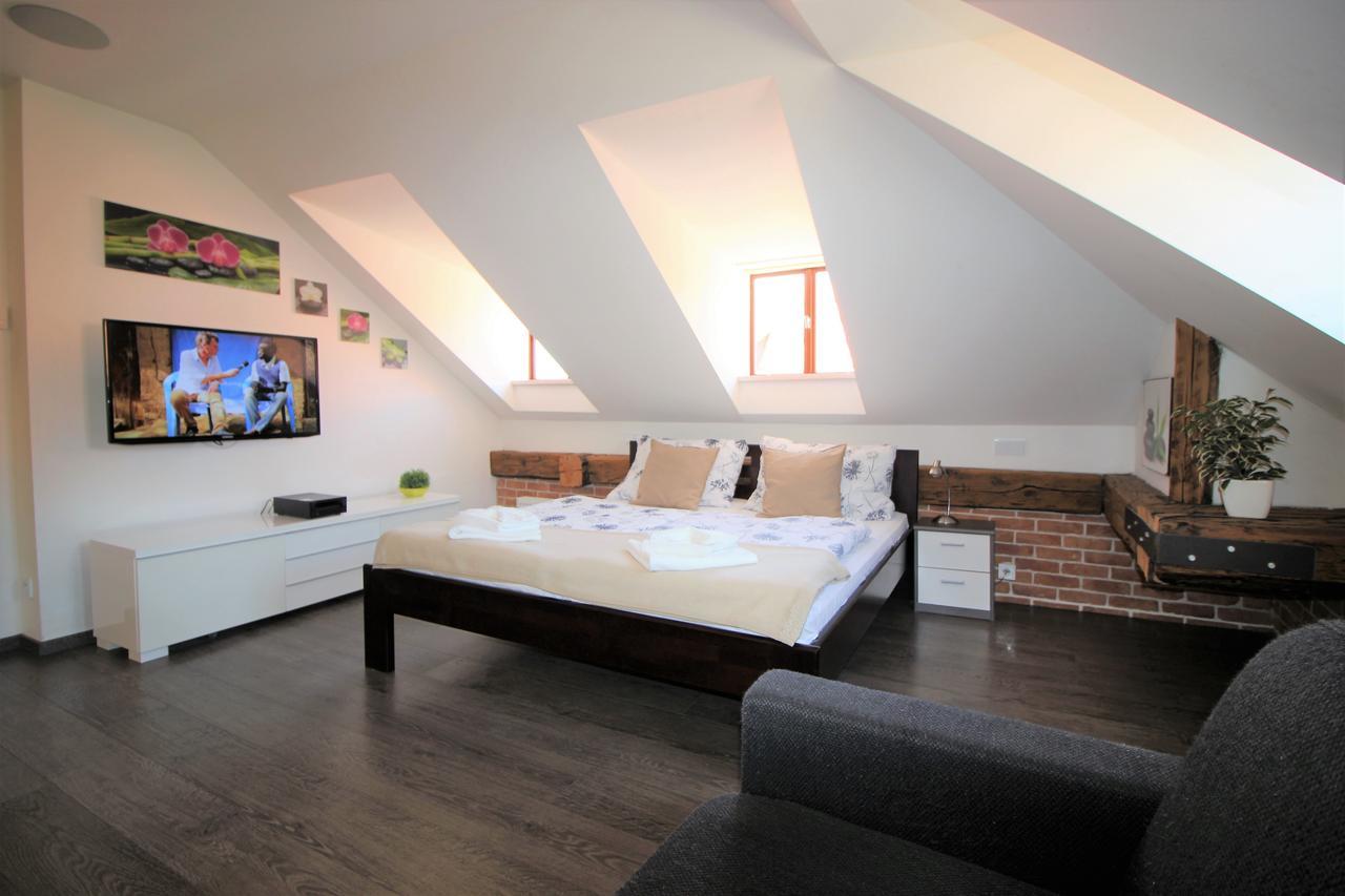 Agnes - Apartments Praga Zewnętrze zdjęcie