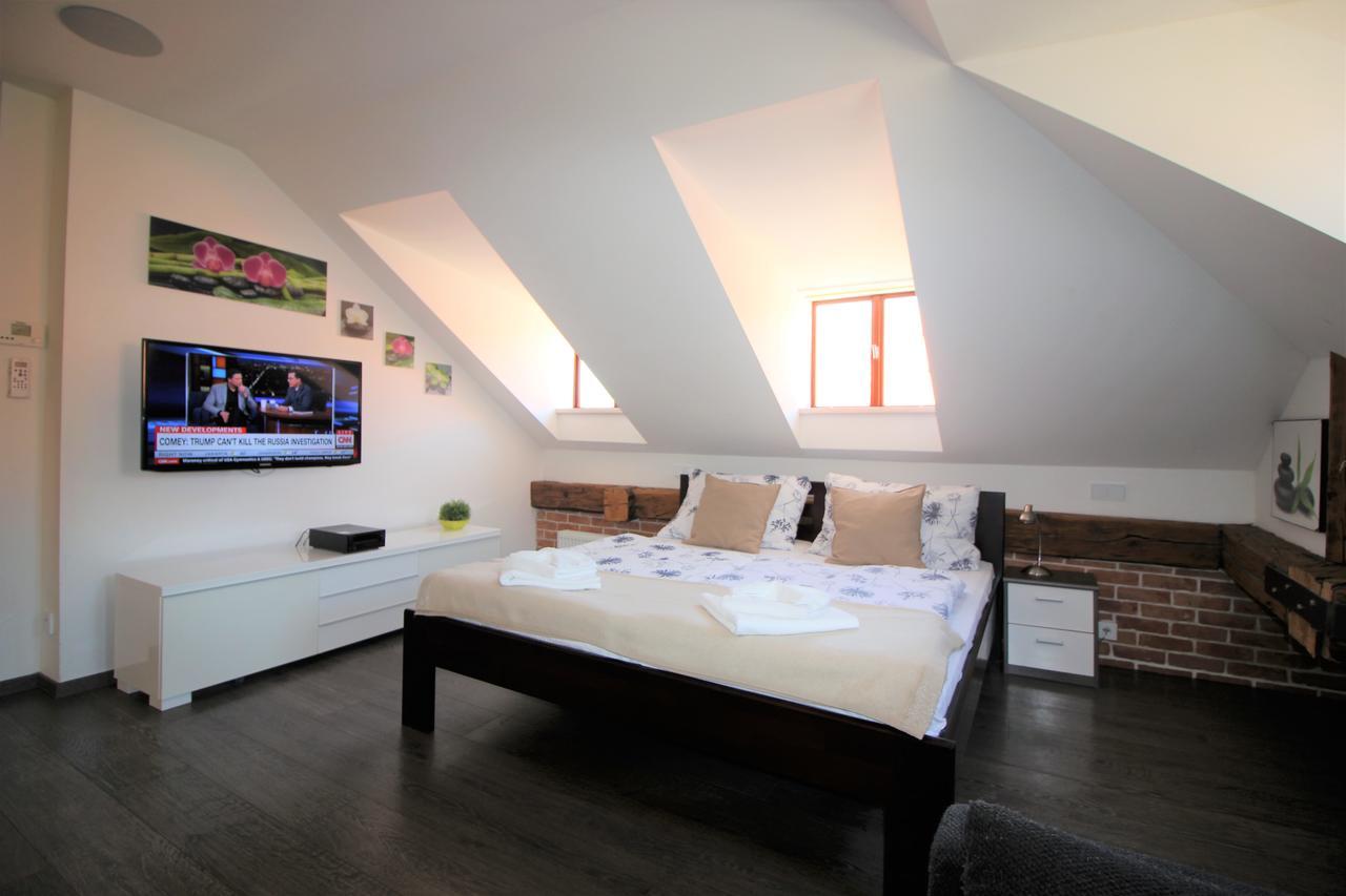 Agnes - Apartments Praga Zewnętrze zdjęcie