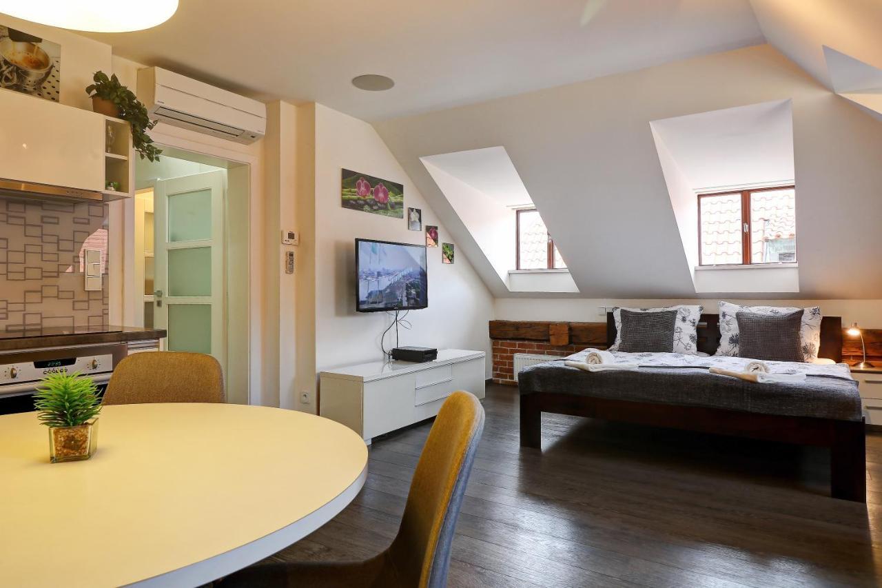 Agnes - Apartments Praga Zewnętrze zdjęcie