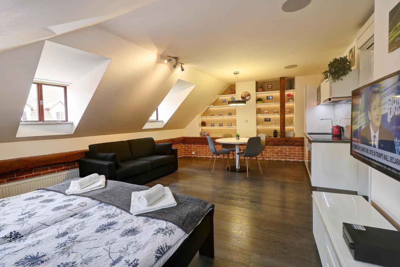 Agnes - Apartments Praga Zewnętrze zdjęcie