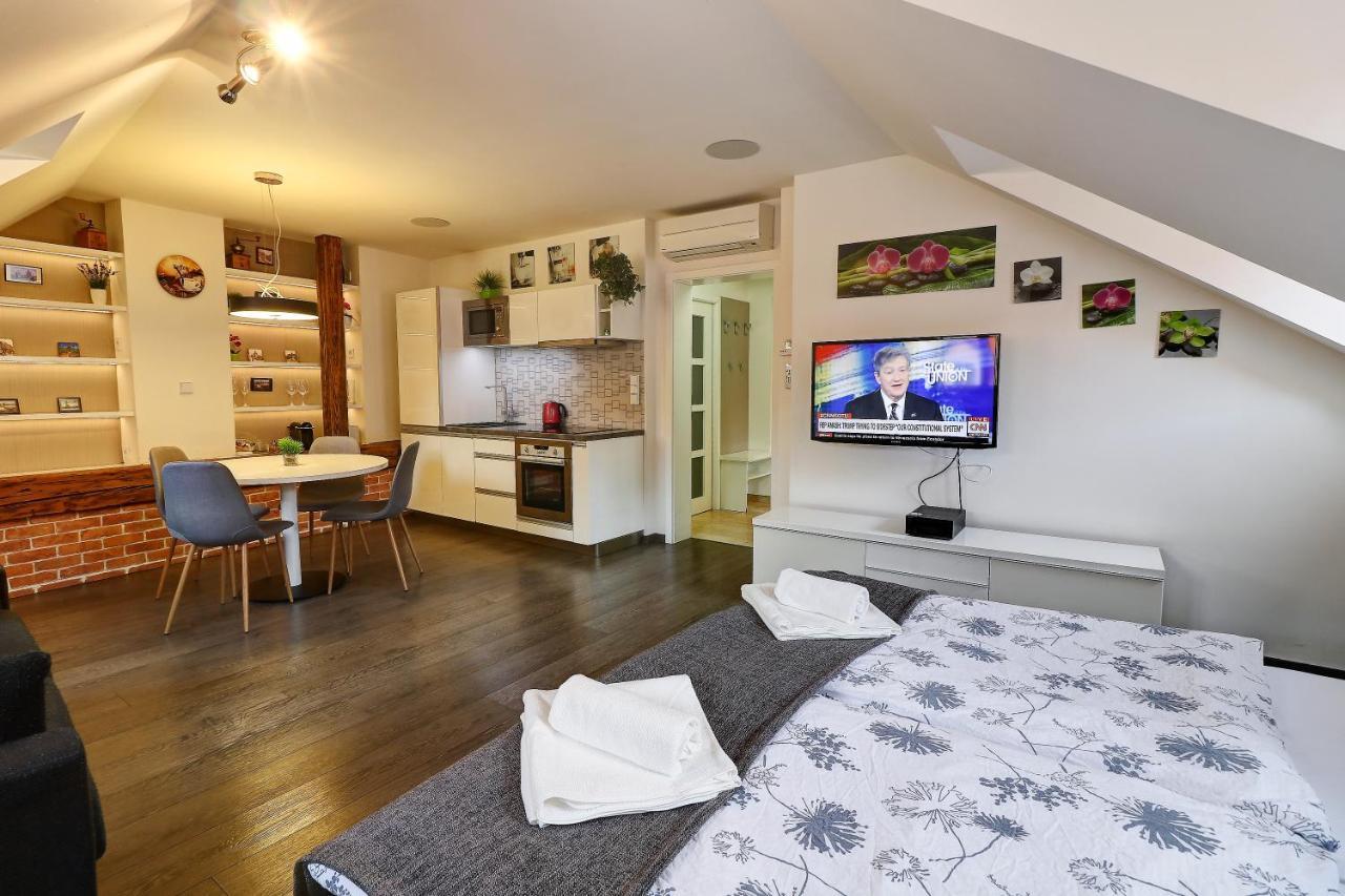 Agnes - Apartments Praga Zewnętrze zdjęcie