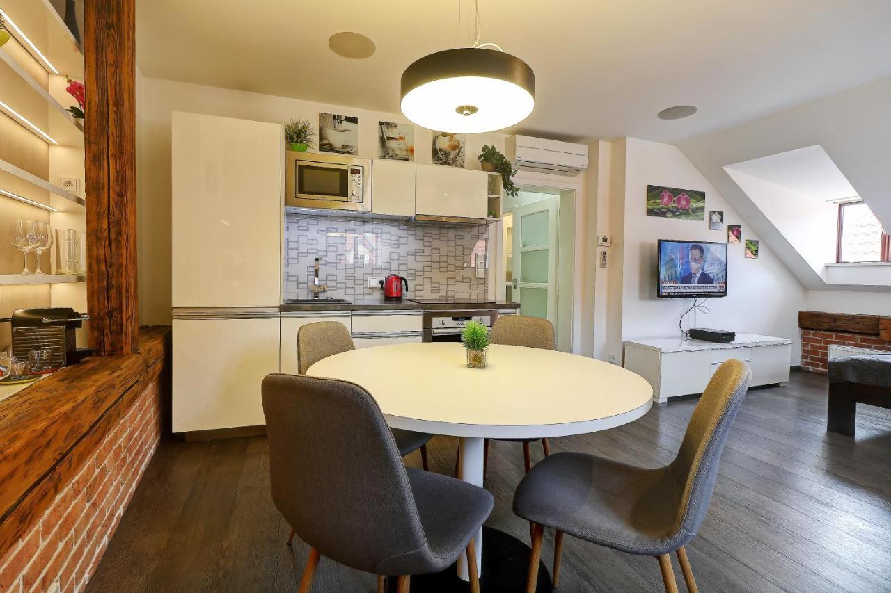 Agnes - Apartments Praga Zewnętrze zdjęcie